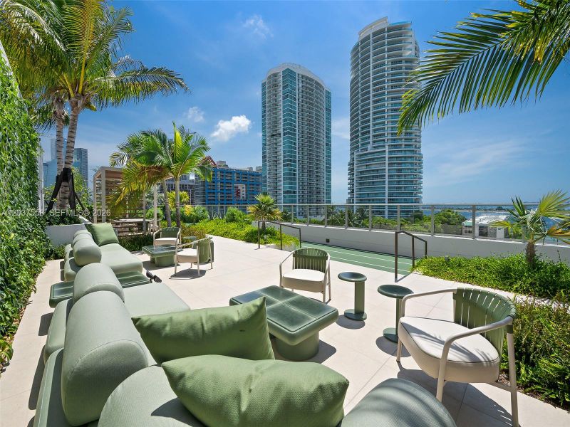 Condo located in Miami, FL showcasing its design and architecture (Image 30). Condo located in Miami, FL showcasing its design and architecture (Image 30).