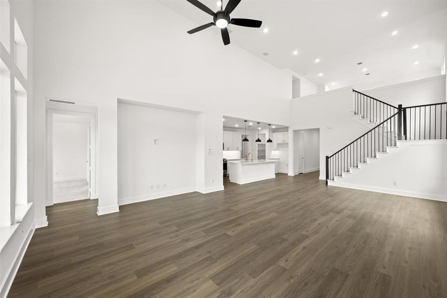 1729 Nesting Robin- Living Room-1