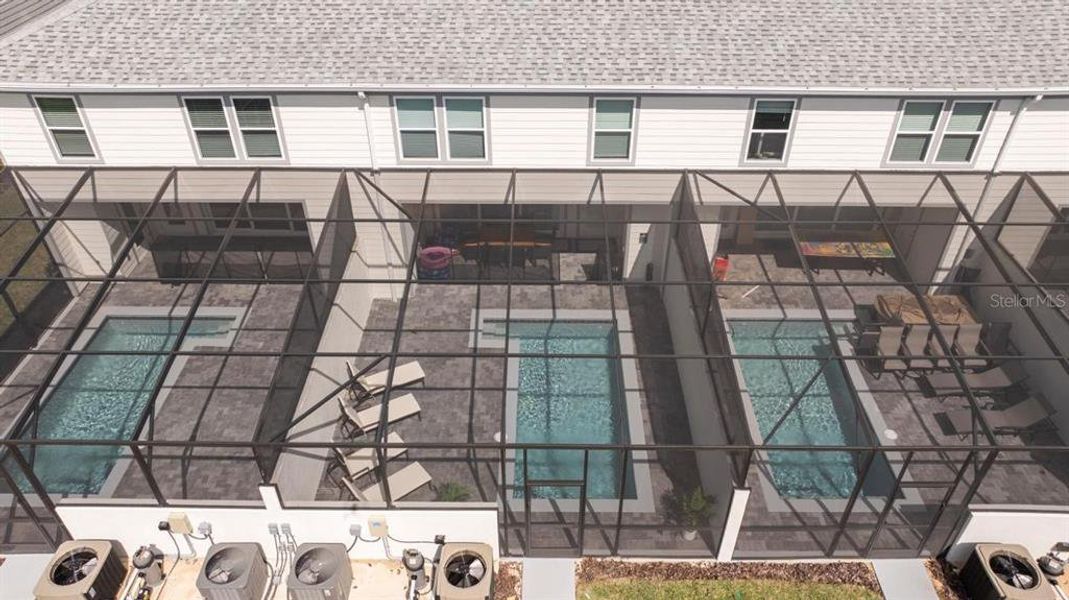 Exterior details and patio area of a home in , Clermont (Image 19).