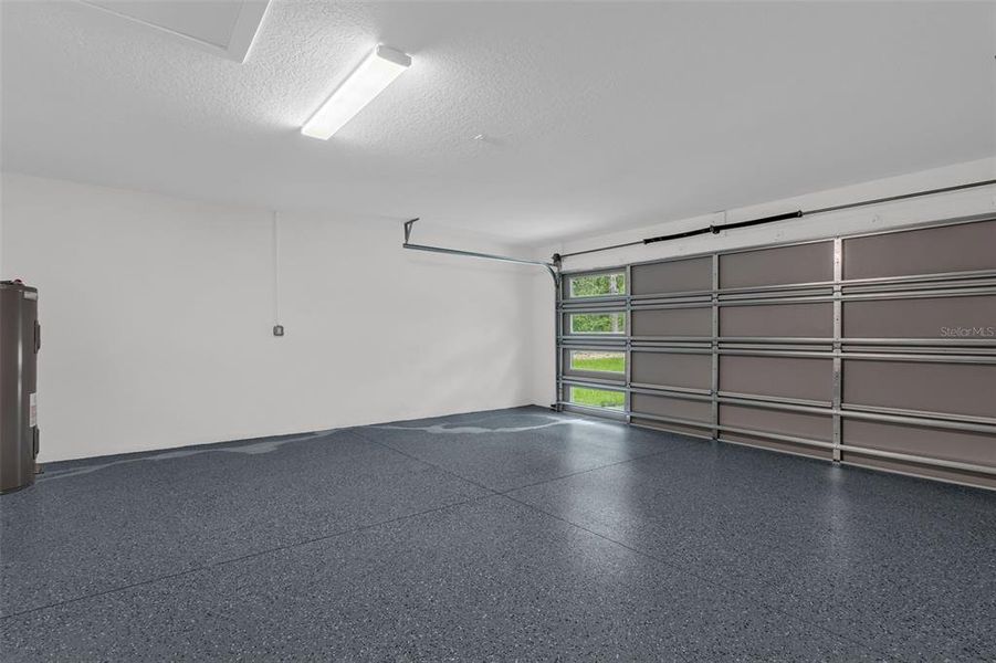 Spacious, unfurnished interior of a new home in , Dunnellon (Image 35).