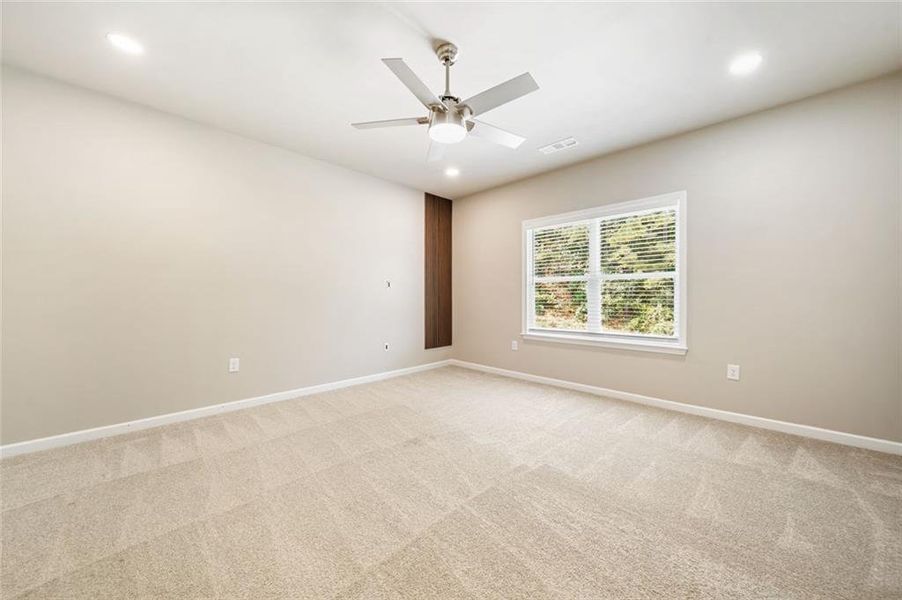 Spacious, unfurnished interior of a new home in , Lawrenceville (Image 28).