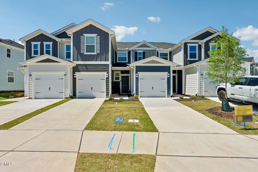 5-web-or-mls-Glen Lyon Drive-S2204-005