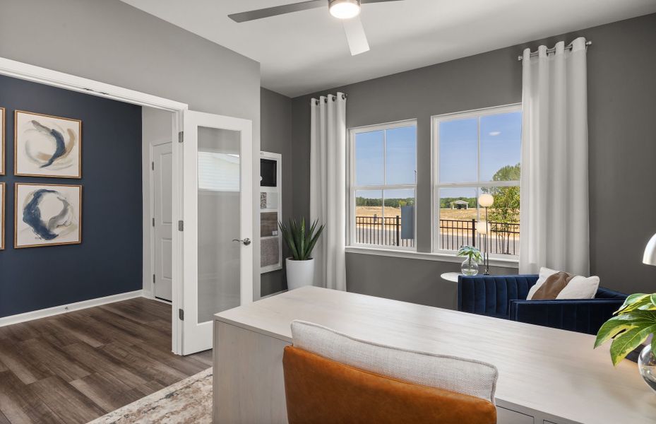 Representative furnished interior of a home built from the Hampton by Pulte Homes in Wimberly, Angier (Image 27).