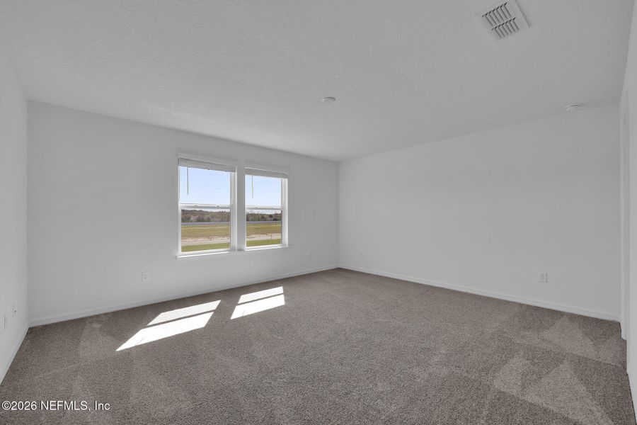 Spacious, unfurnished interior of a new home in Wells Landing, Jacksonville (Image 21).