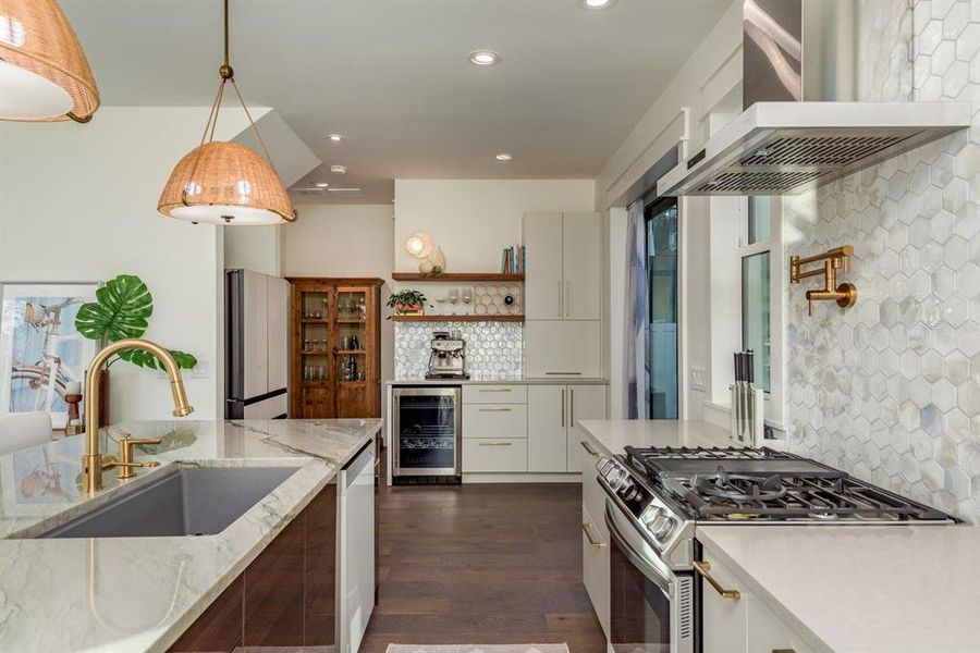 Furnished interior view inside a new home in , St. Petersburg (Image 47).