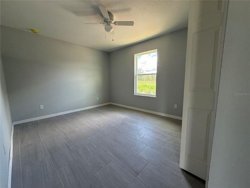 Spacious, unfurnished interior of a new home in , Dunnellon (Image 13).