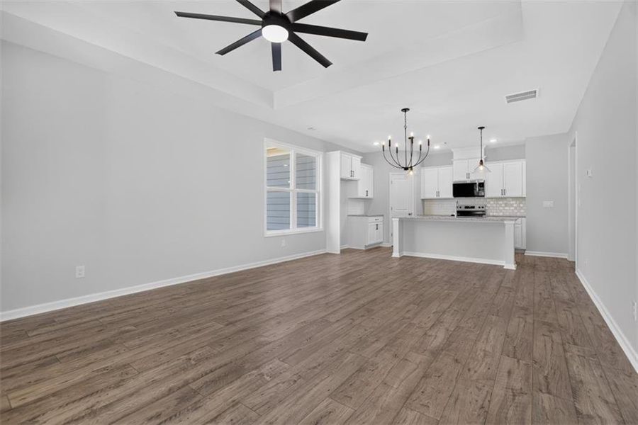 Spacious, unfurnished interior of a new home in , Athens (Image 35).