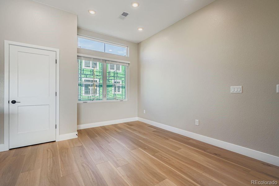 Spacious, unfurnished interior of a new home in , Lakewood (Image 16).