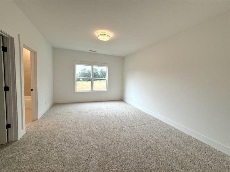 Spacious, unfurnished interior of a new home in Livingstone Park, Kennesaw (Image 29). Spacious, unfurnished interior of a new home in Livingstone Park, Kennesaw (Image 29).