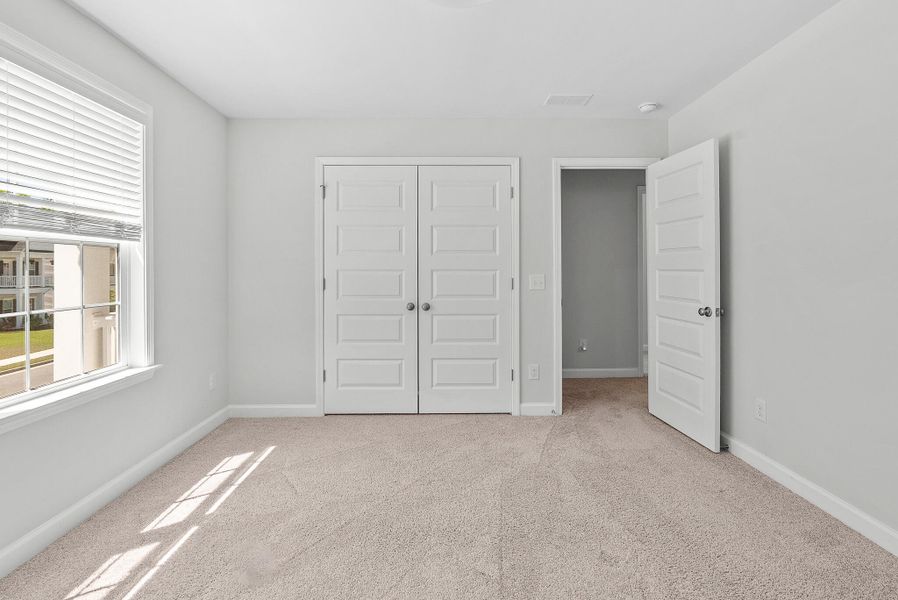 Spacious, unfurnished interior of a new home in , Summerville (Image 28).