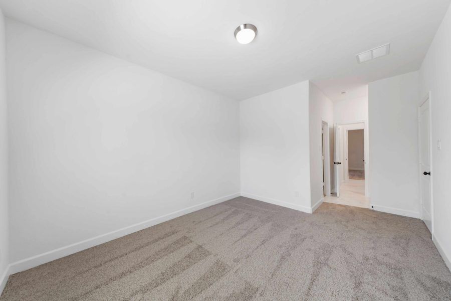 Representative unfurnished interior of a home built from the Warwick by Sandcastle Homes in Sunset Heights, Houston (Image 27). Representative unfurnished interior of a home built from the Warwick by Sandcastle Homes in Sunset Heights, Houston (Image 27).