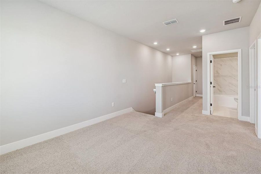 Spacious, unfurnished interior of a new home in North River Ranch – Townhomes, Parrish (Image 22).