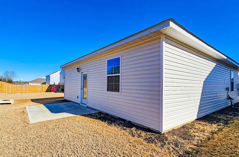 Exterior details and patio area of a home in , Columbia (Image 4).