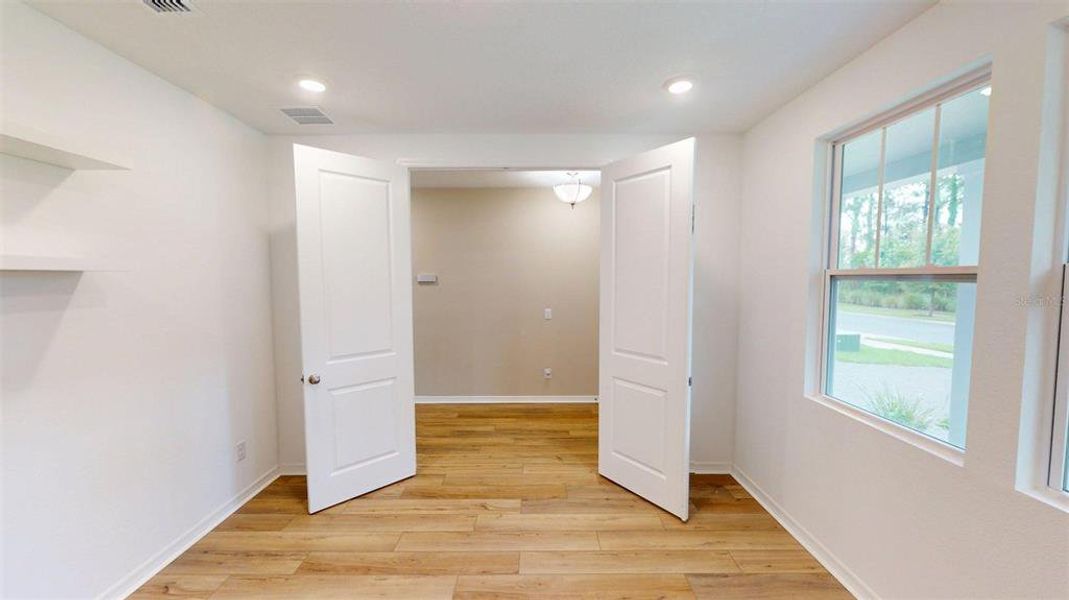 Spacious, unfurnished interior of a new home in , Winter Garden (Image 42). Spacious, unfurnished interior of a new home in , Winter Garden (Image 42).