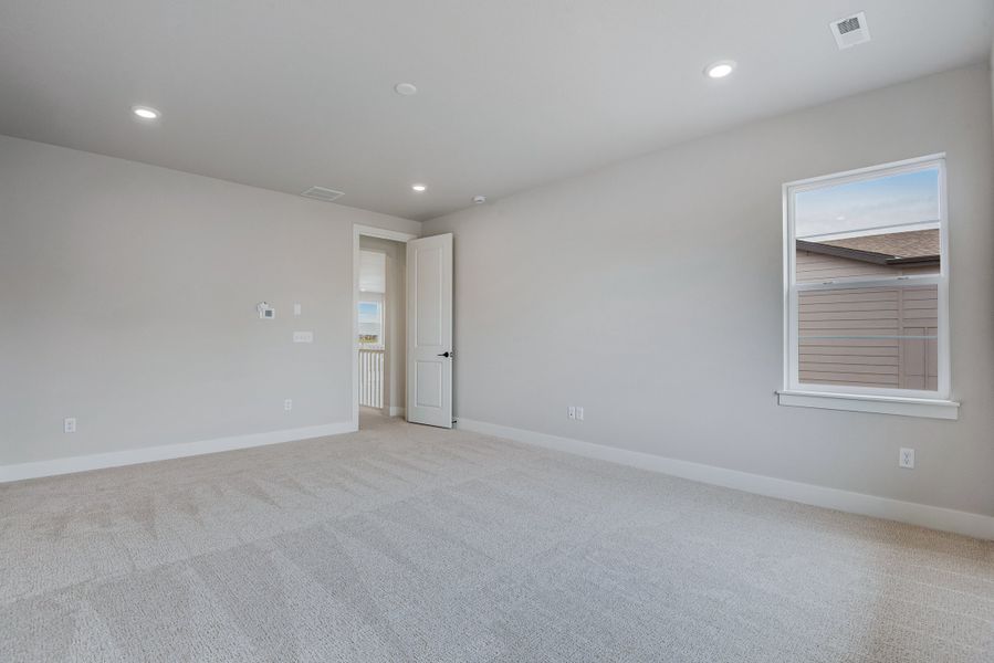 Spacious, unfurnished interior of a new home in The Aurora Highlands, Aurora (Image 29). Spacious, unfurnished interior of a new home in The Aurora Highlands, Aurora (Image 29).