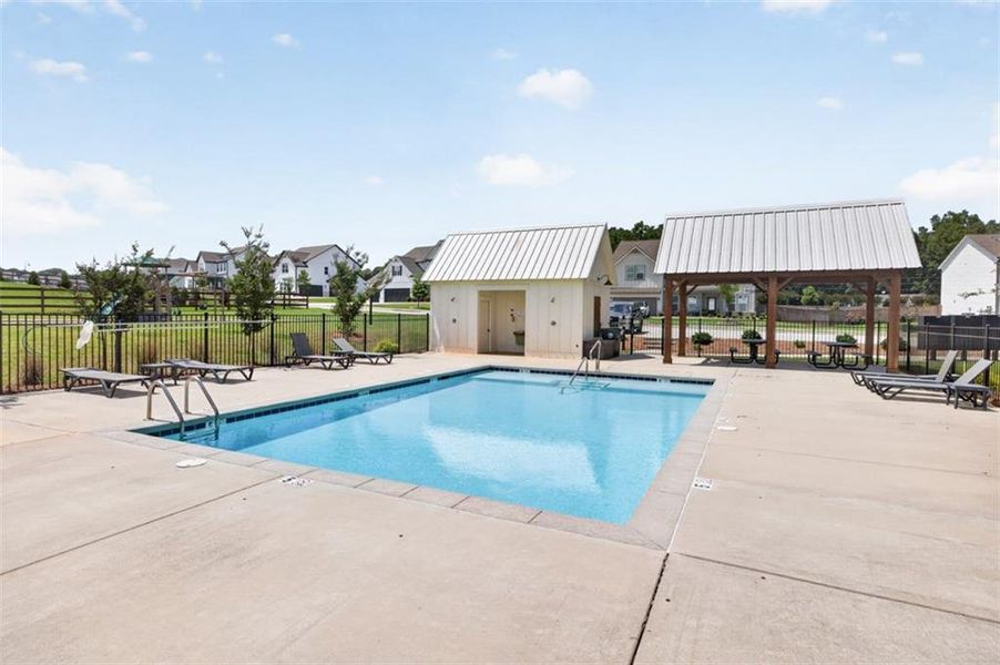 Community amenities in Porches at Mobley Lake, Dacula (Image 47).