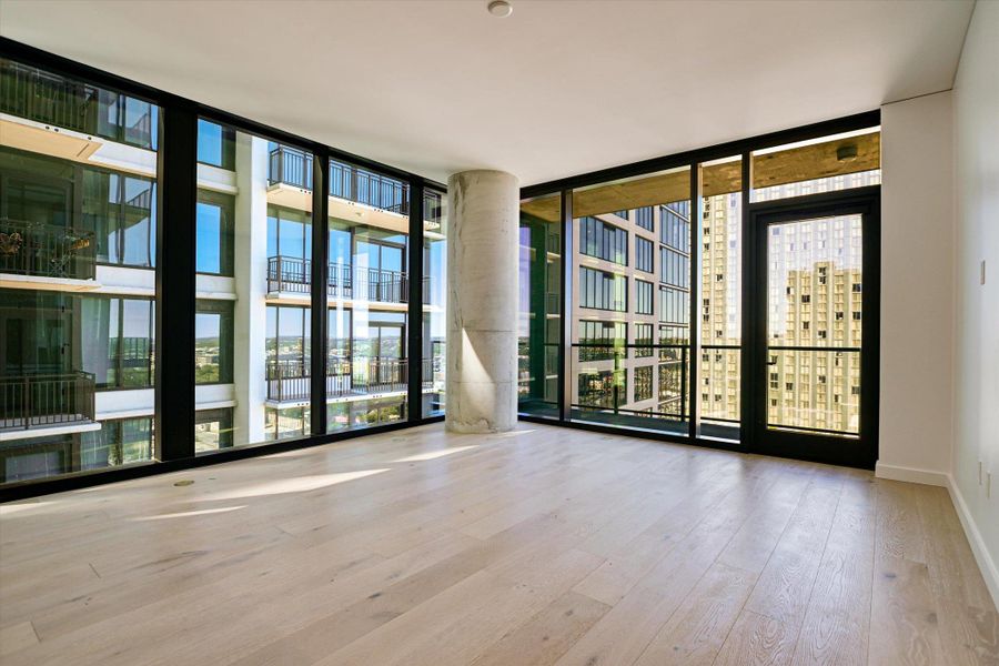 Spacious, unfurnished interior of a new home in , Austin (Image 14).