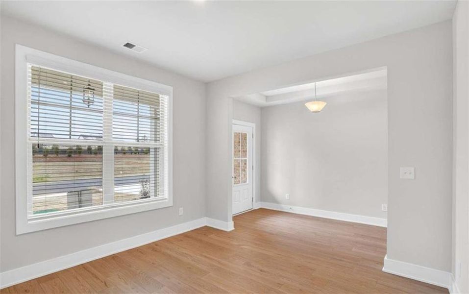 Spacious, unfurnished interior of a new home in , Stockbridge (Image 13).