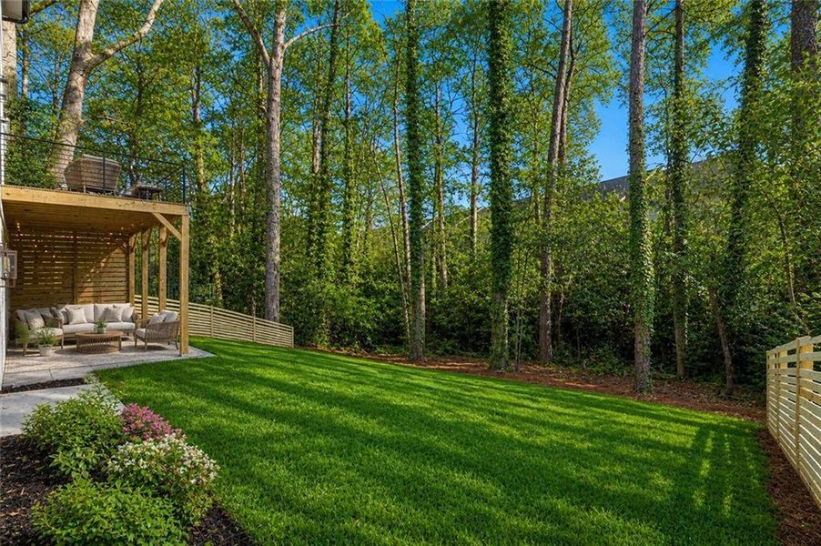 Exterior details and patio area of a home in , Brookhaven (Image 33).