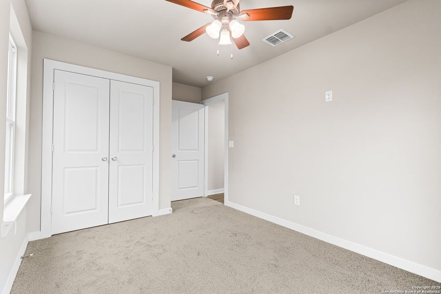 Spacious, unfurnished interior of a new home in , San Antonio (Image 21).