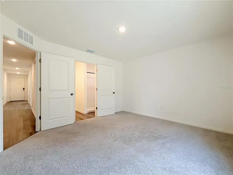 Spacious, unfurnished interior of a new home in The Collection at Ocklawaha, Ocklawaha (Image 37). Spacious, unfurnished interior of a new home in The Collection at Ocklawaha, Ocklawaha (Image 37).