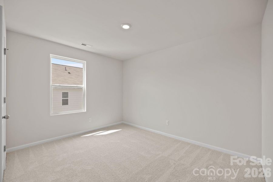 Spacious, unfurnished interior of a new home in Richburg Meadows, Richburg (Image 7).