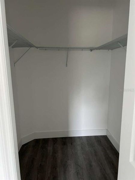 Spacious, unfurnished interior of a new home in , Lake Wales (Image 11).