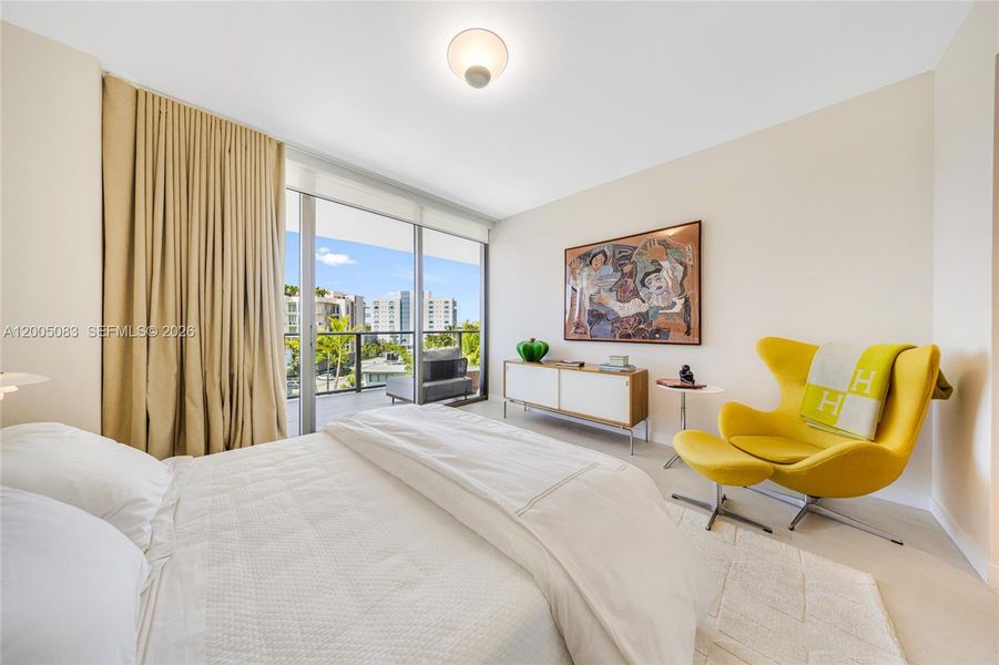 Furnished interior view inside a new home in Onda, Bay Harbor Islands (Image 68).