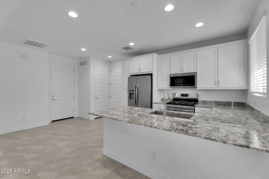 14-web-or-mls-Flower-15