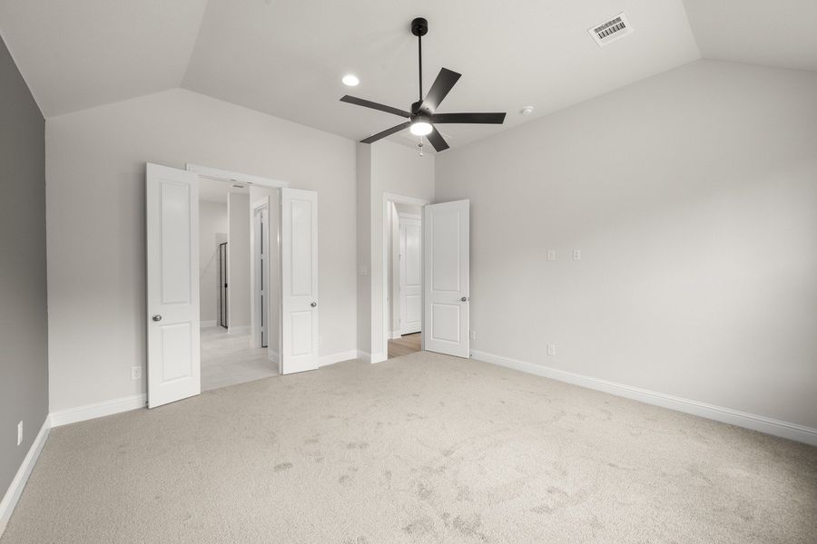 Spacious, unfurnished interior of a new home in Redden Farms - Phase 1, Midlothian (Image 21).