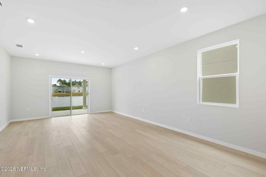 Spacious, unfurnished interior of a new home in , Jacksonville (Image 11).