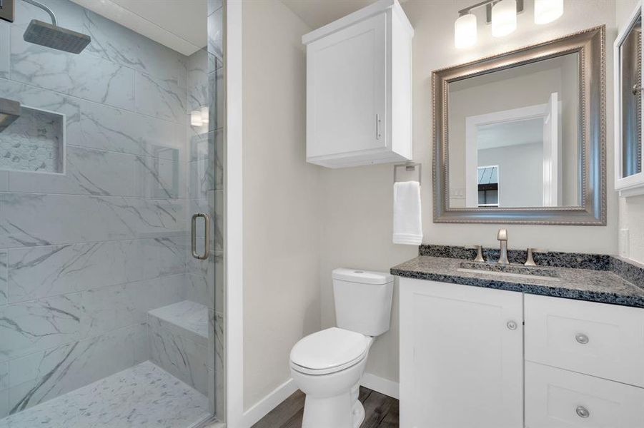 Furnished interior view inside a new home in , Waxahachie (Image 13).