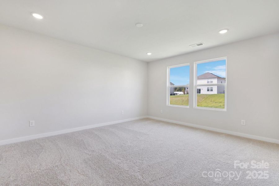 Spacious, unfurnished interior of a new home in The Trails at Carpenter Farms, Lincolnton (Image 9).