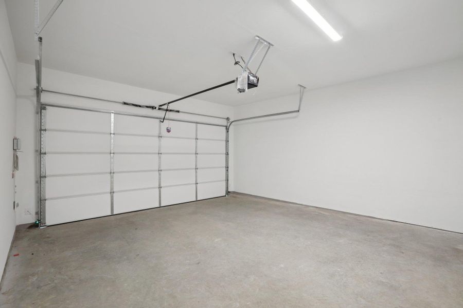 Spacious, unfurnished interior of a new home in Novel, Austin (Image 24).