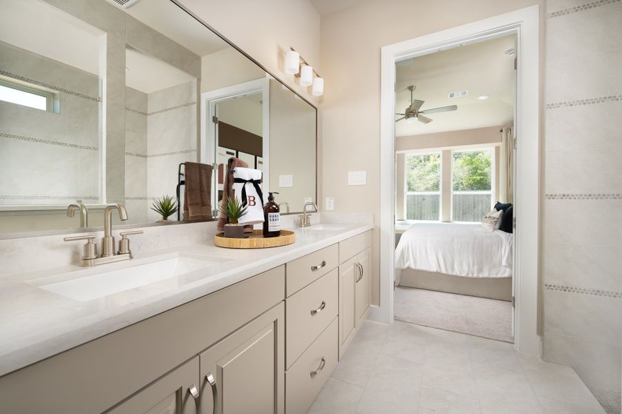 Representative furnished interior of a home built from the Stratford by Beazer Homes in Elyson, Katy (Image 7).