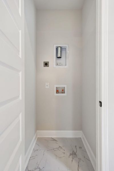 Spacious, unfurnished interior of a new home in Heron's Walk at Summers Corner, Summerville (Image 34).