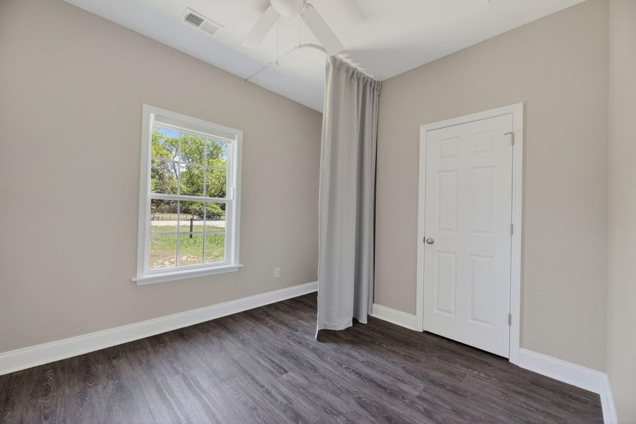 Spacious, unfurnished interior of a new home in , Holly Hill (Image 22).