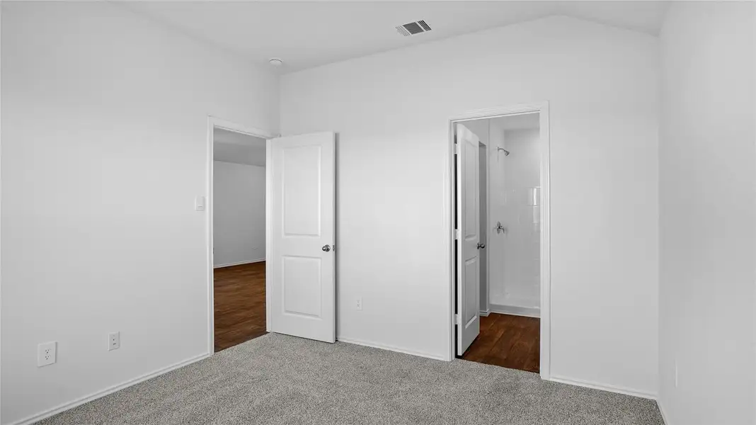 Image 14 of a home in Marigold.