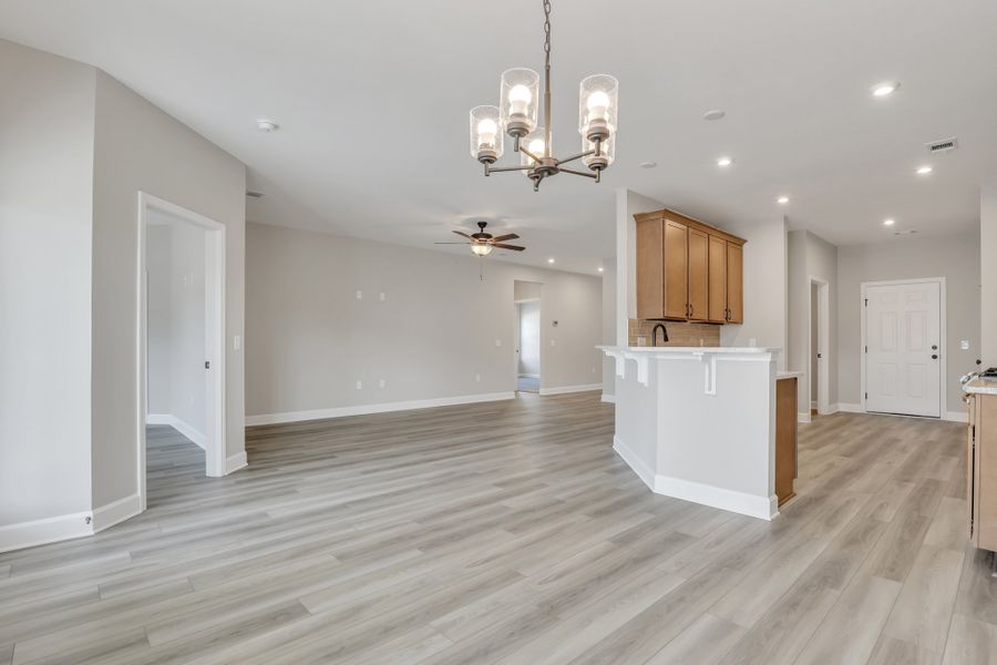 Wassaw – Open Breakfast Room and Kitchen Wassaw – Open Breakfast Room and Kitchen