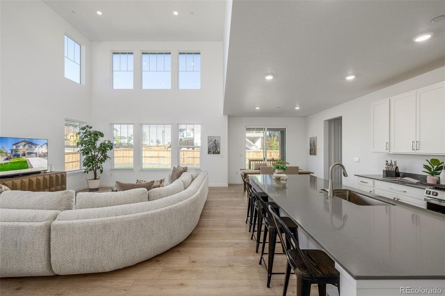 Large Eat In Island Large Eat In Island