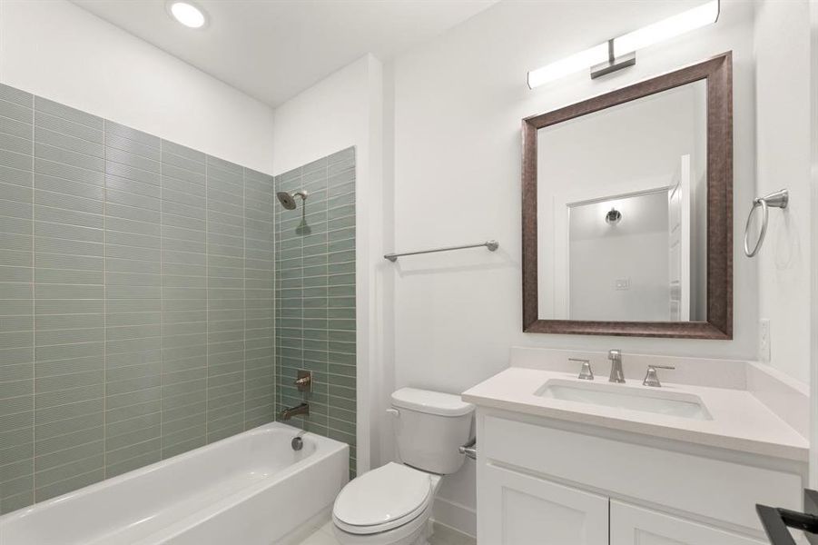 48. 200 Pearland - 4TH Bath