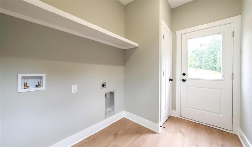 Spacious, unfurnished interior of a new home in , Bremen (Image 23).