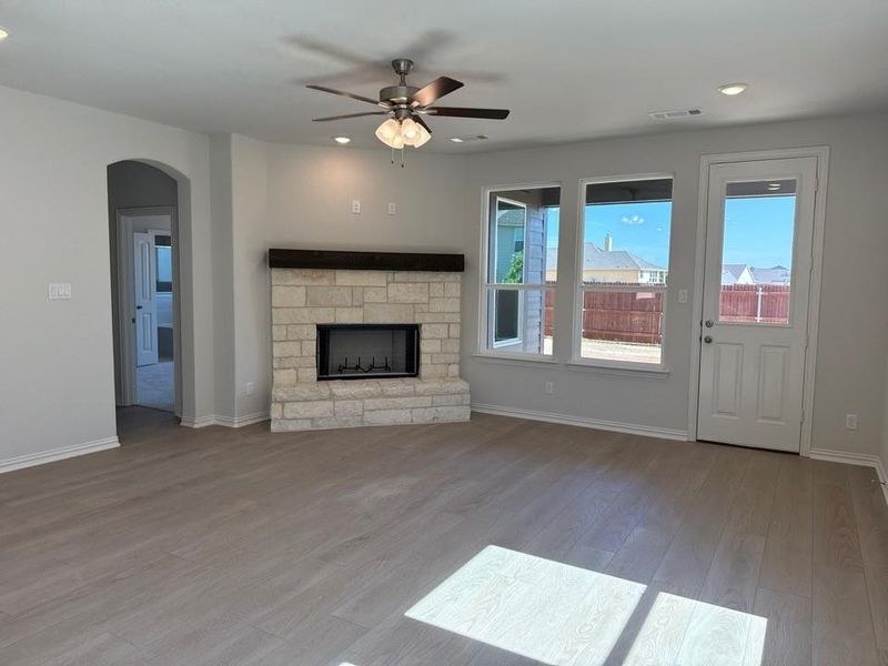 Spacious, unfurnished interior of a new home in Covenant Park, Springtown (Image 8). Spacious, unfurnished interior of a new home in Covenant Park, Springtown (Image 8).
