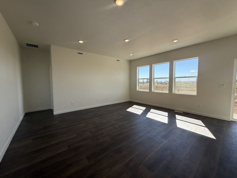 Spacious, unfurnished interior of a new home in Granary, Johnstown (Image 20).