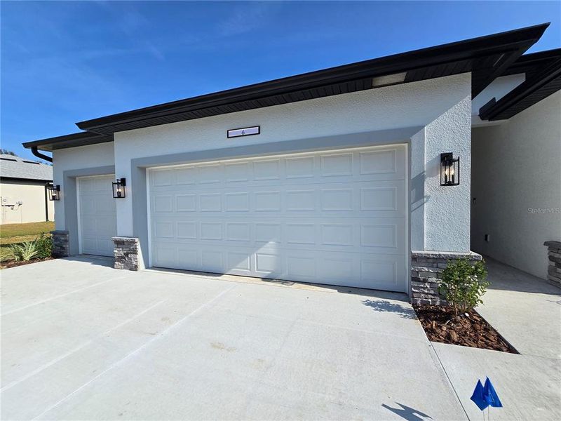 Exterior details and patio area of a home in , Homosassa (Image 34).