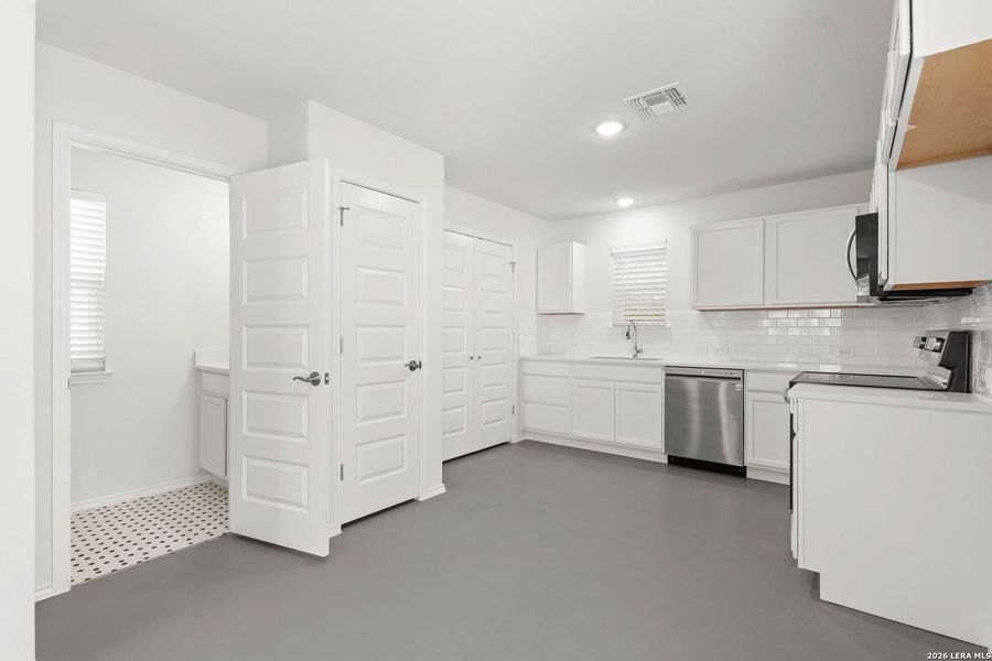 Furnished interior view inside a new home in , San Antonio (Image 11).