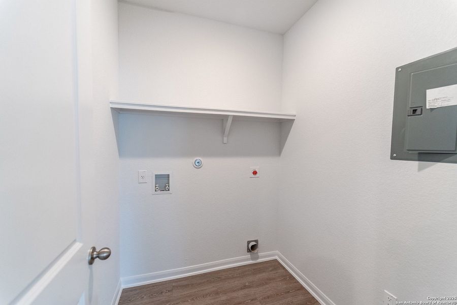 Spacious, unfurnished interior of a new home in Katzer Ranch, Converse (Image 17). Spacious, unfurnished interior of a new home in Katzer Ranch, Converse (Image 17).