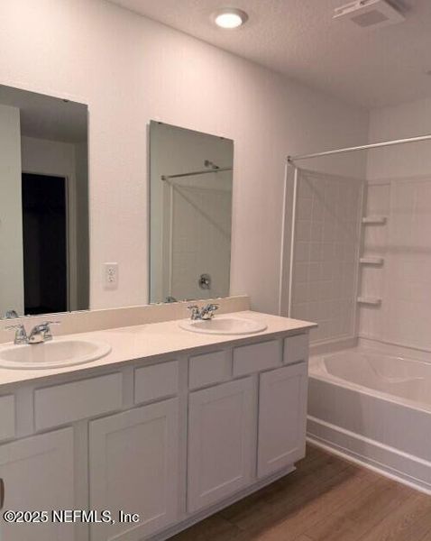 Furnished interior view inside a new home in Copes Landing, Jacksonville (Image 7).