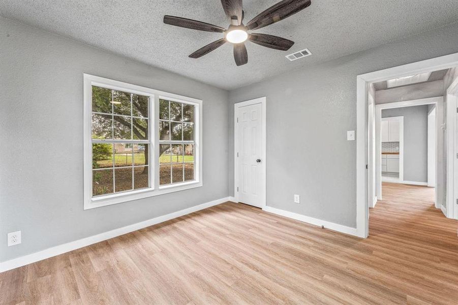 Spacious, unfurnished interior of a new home in , Godley (Image 12).