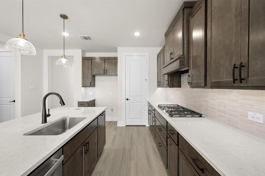 1562 Ginger- Kitchen-5347